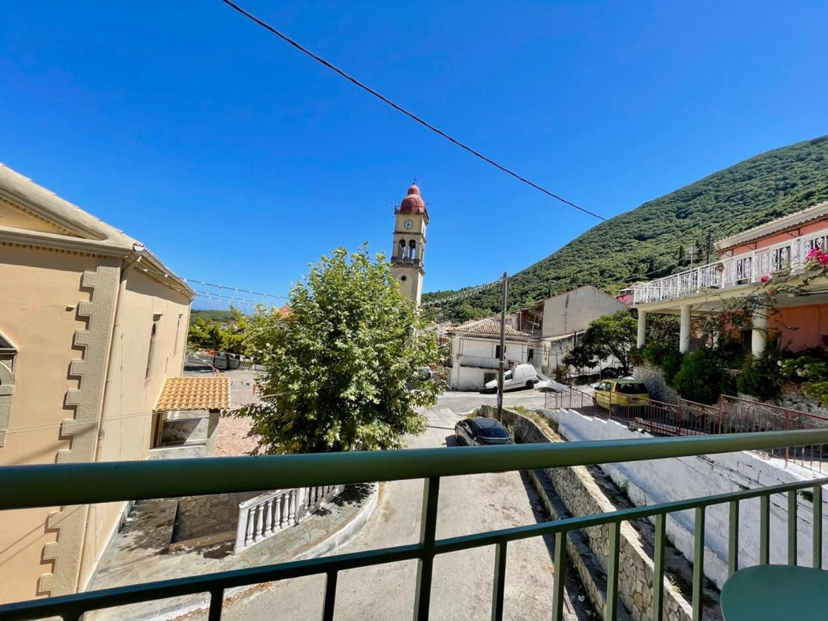 Ilianas Place Ágios Matthaíos 외부 사진