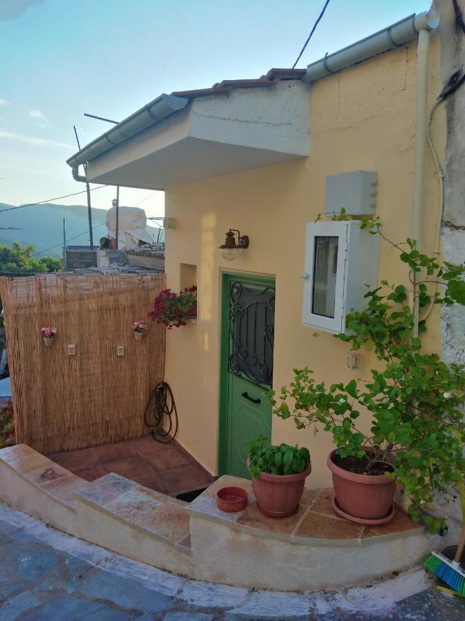 Ilianas Place Ágios Matthaíos 외부 사진
